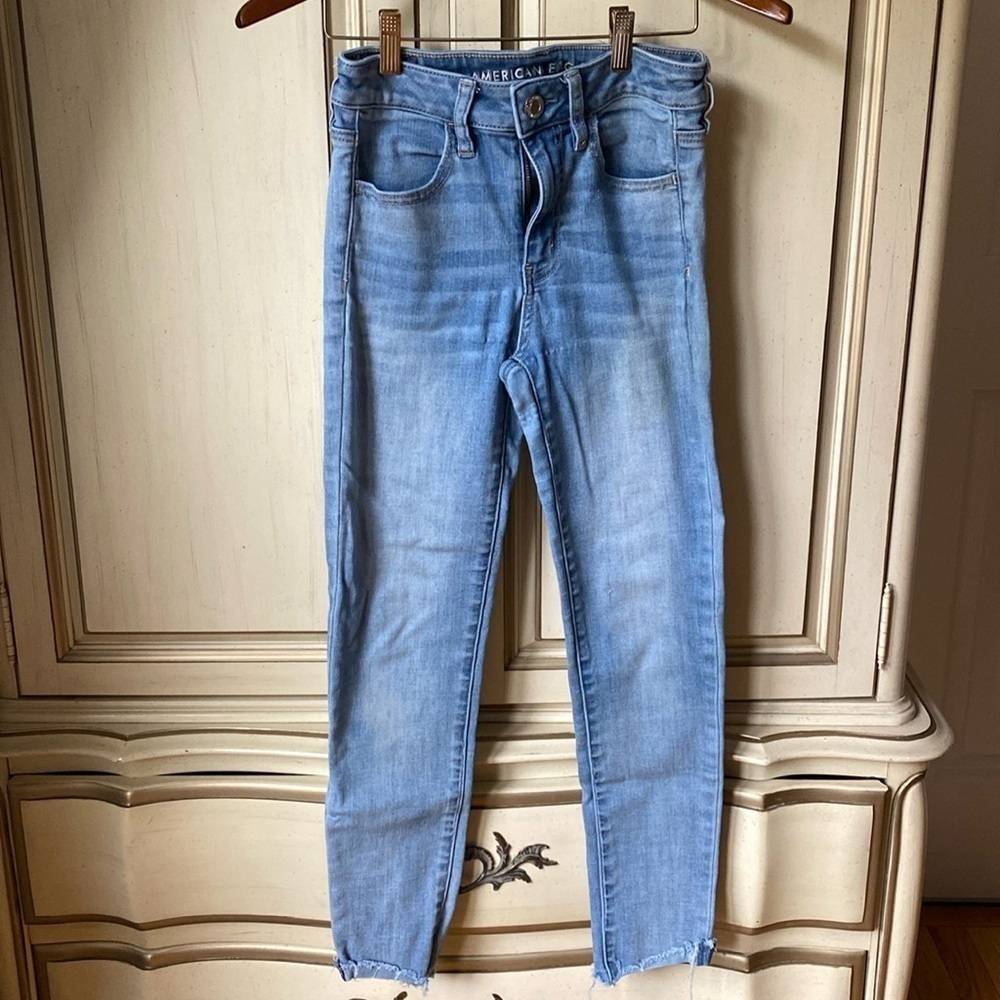 American Eagle Size 4 Distressed Hi Rise Jegging Crop Next Level Stretch #56